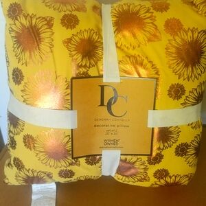Accent pillows